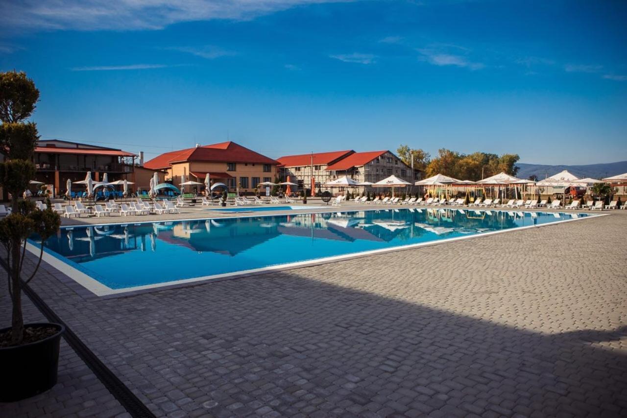 Illara Spa Hotel Irshava Exteriör bild