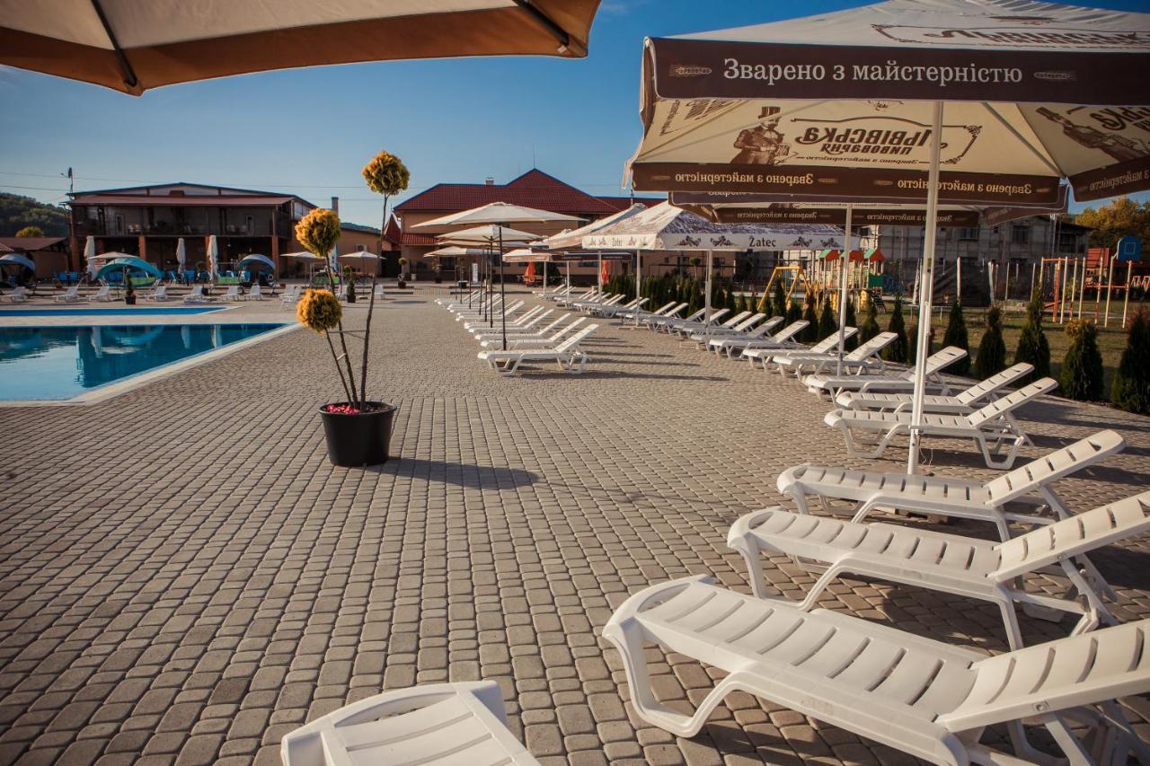 Illara Spa Hotel Irshava Exteriör bild