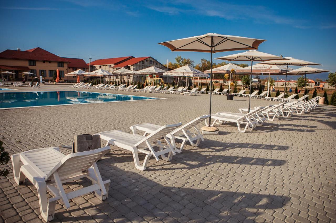 Illara Spa Hotel Irshava Exteriör bild